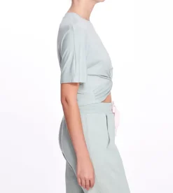 Amelia Tee