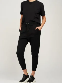 Dominique Tee